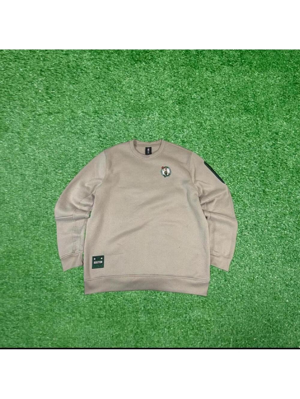 NBA Men's Cream and Tan Sweatshirt